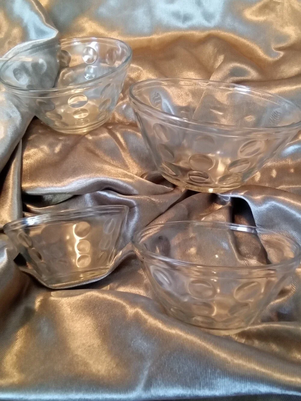 #7051 Set of Clear Glass Nesting Bowls